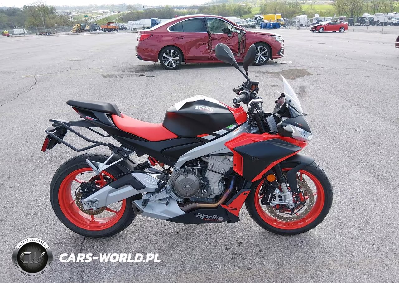 2021 Aprilia Tuono 660 VIN:ZD4KSUE0XMS000671 - 12