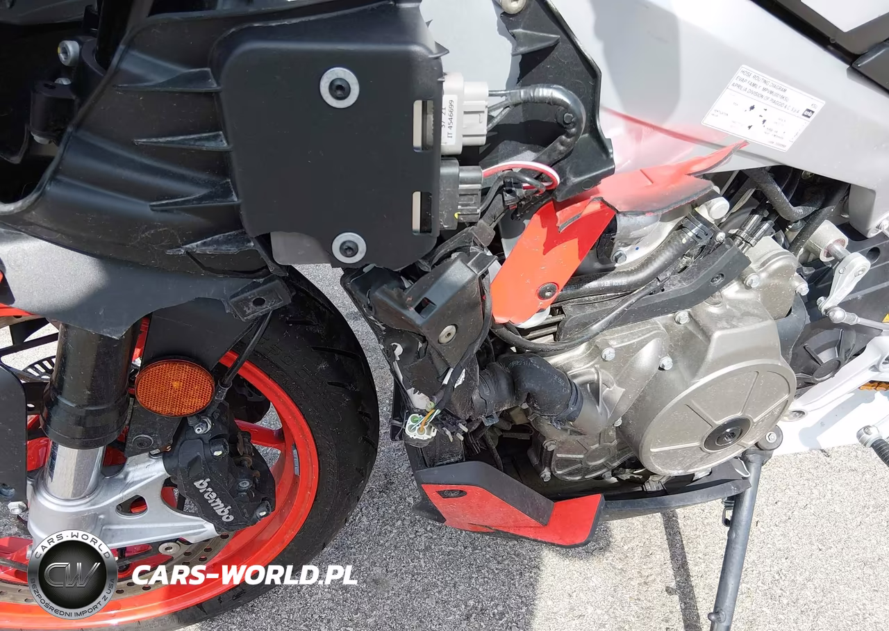 2021 Aprilia Tuono 660 VIN:ZD4KSUE0XMS000671 - 14