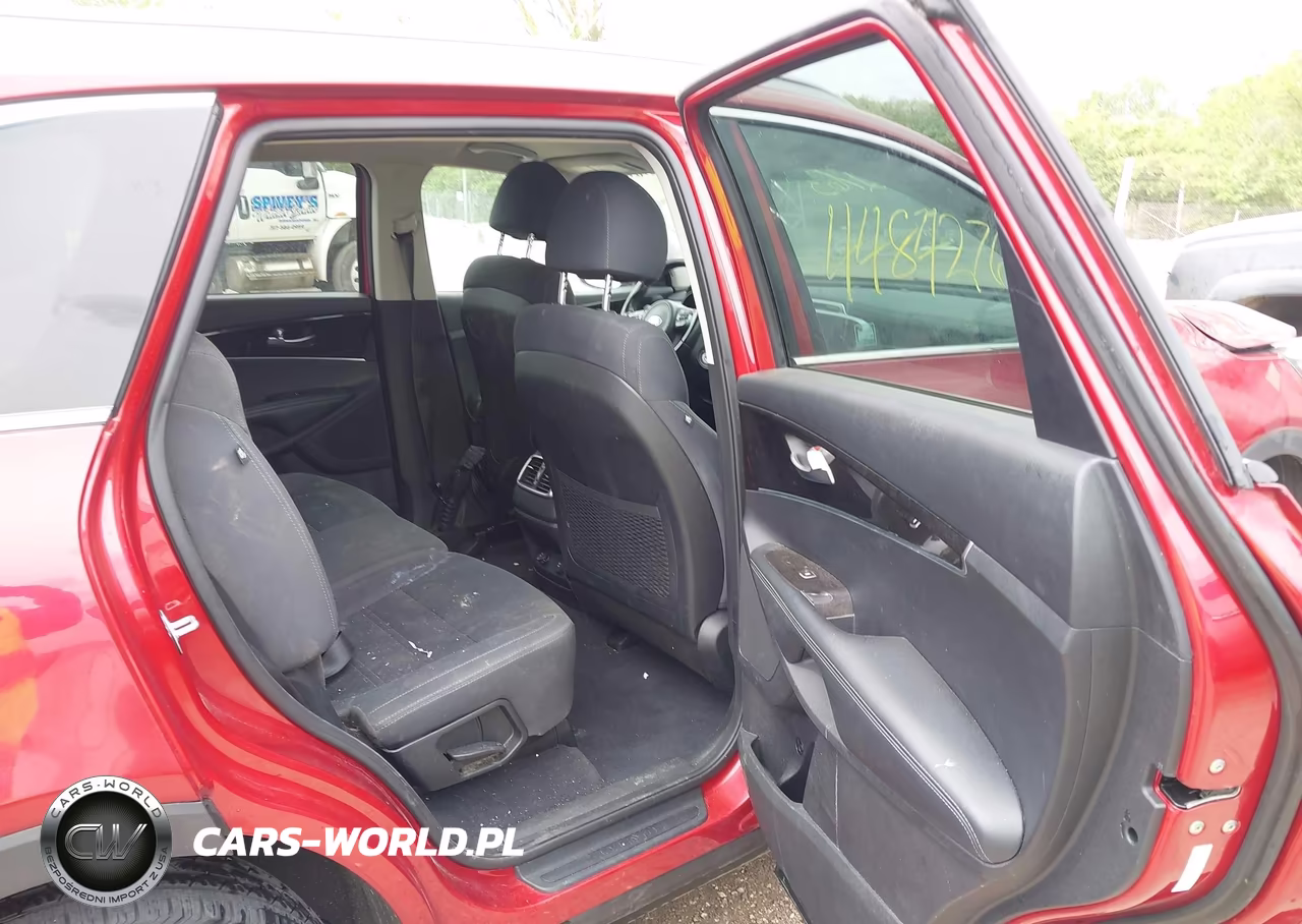 2018 Kia Sorento 2.4L Lx VIN:5XYPGDA37JG388690 - 8