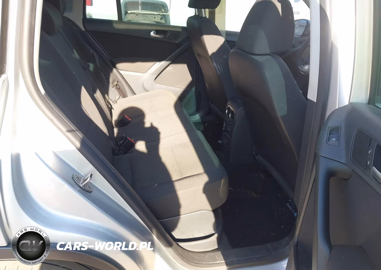 2012 Volkswagen Tiguan S VIN:WVGBV7AXXCW566999 - 8