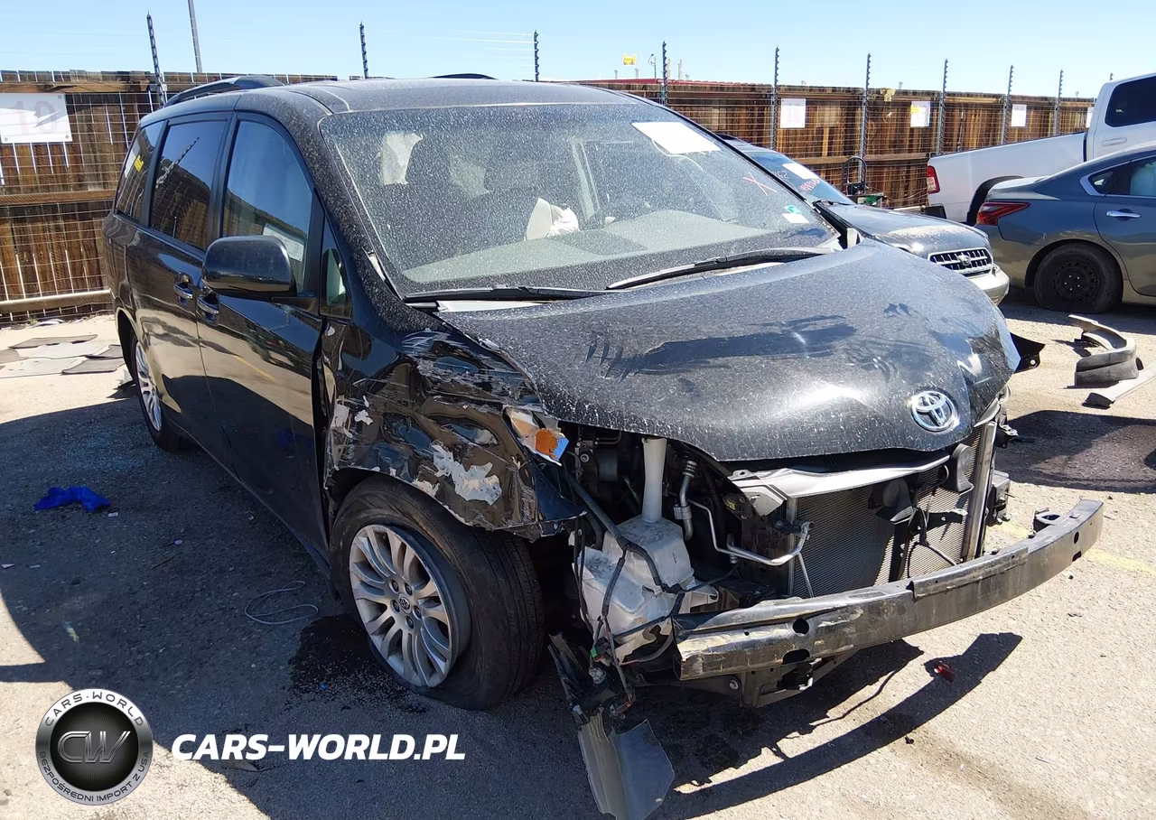 2013 Toyota Sienna Xle V6 8 Passenger