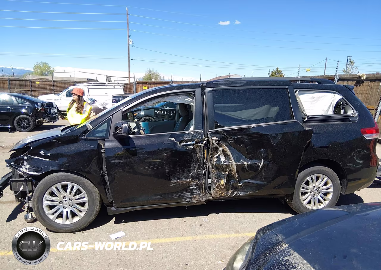2013 Toyota Sienna Xle V6 8 Passenger VIN:5TDYK3DC1DS349724 - 15