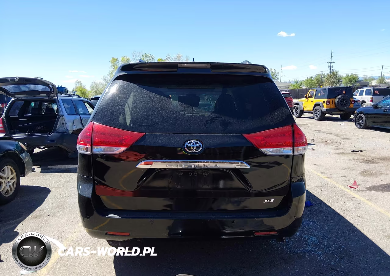 2013 Toyota Sienna Xle V6 8 Passenger VIN:5TDYK3DC1DS349724 - 17