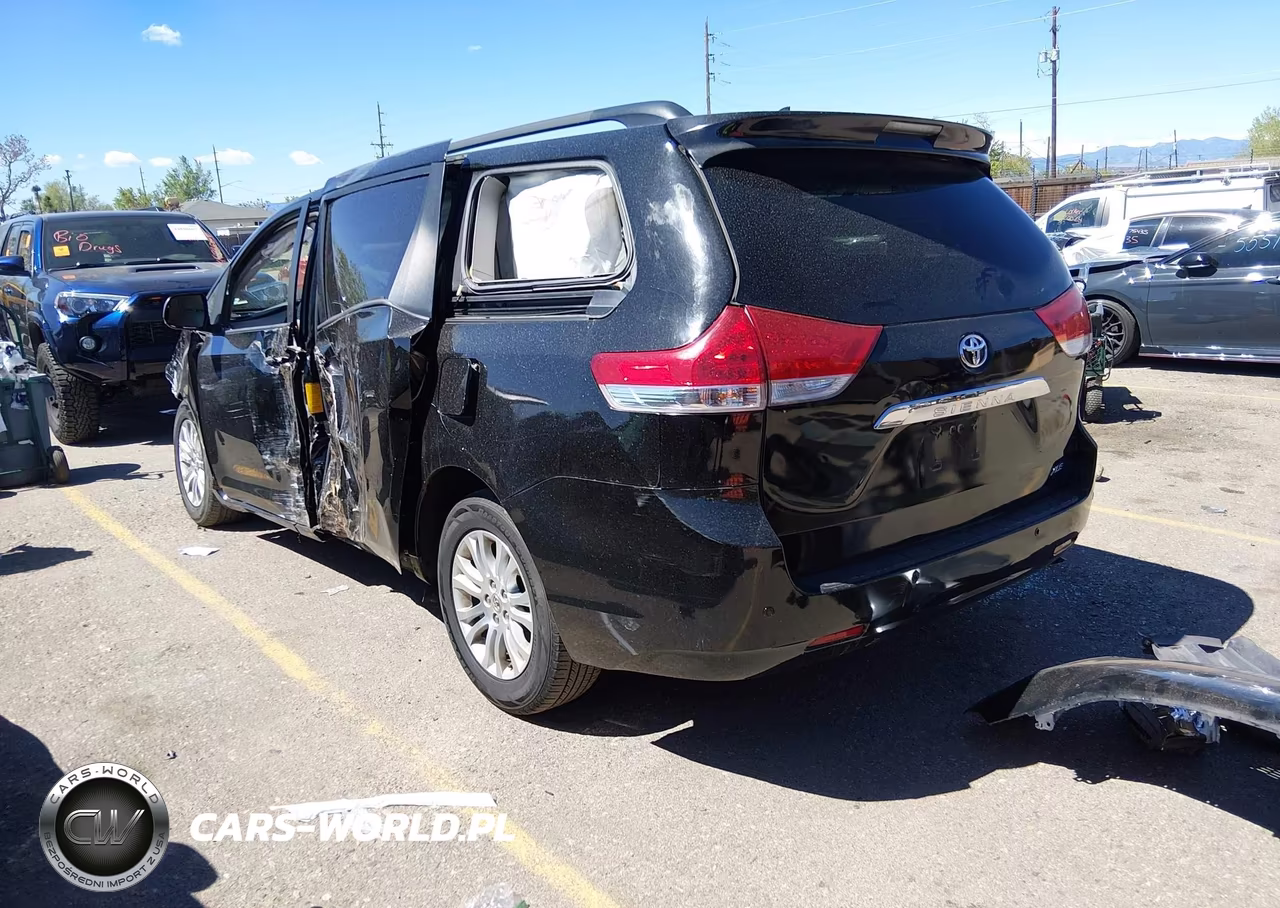 2013 Toyota Sienna Xle V6 8 Passenger VIN:5TDYK3DC1DS349724 - 3