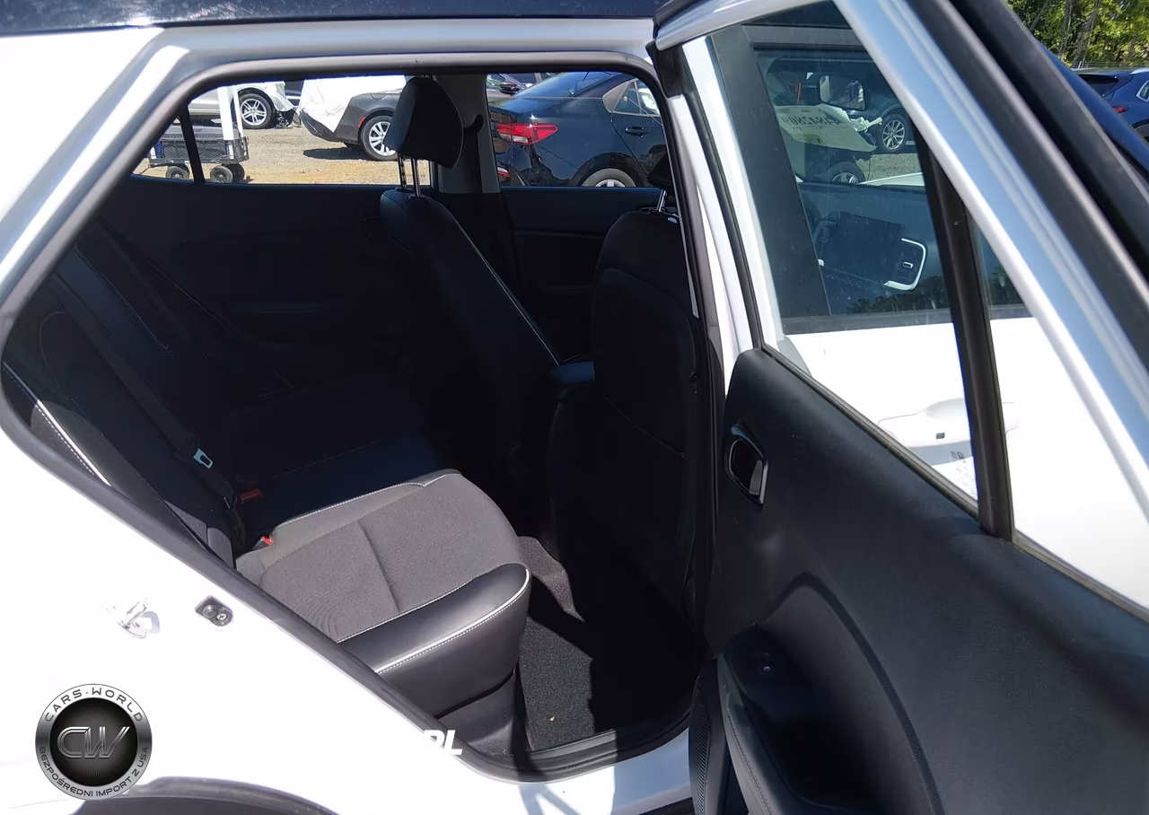 2023 Hyundai Venue Limited VIN:KMHRC8A36PU219274 - 8