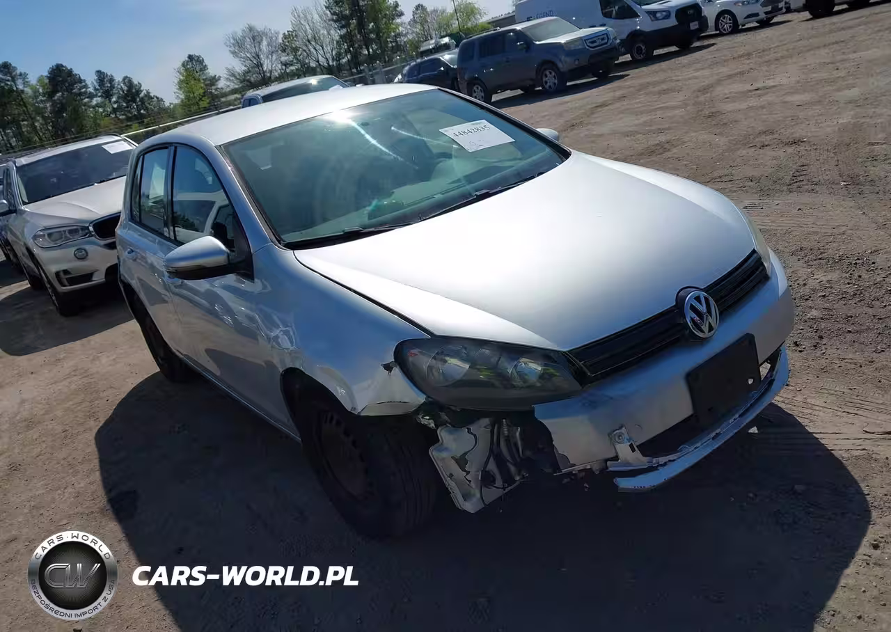 2013 Volkswagen Golf 2.5L 4-Door