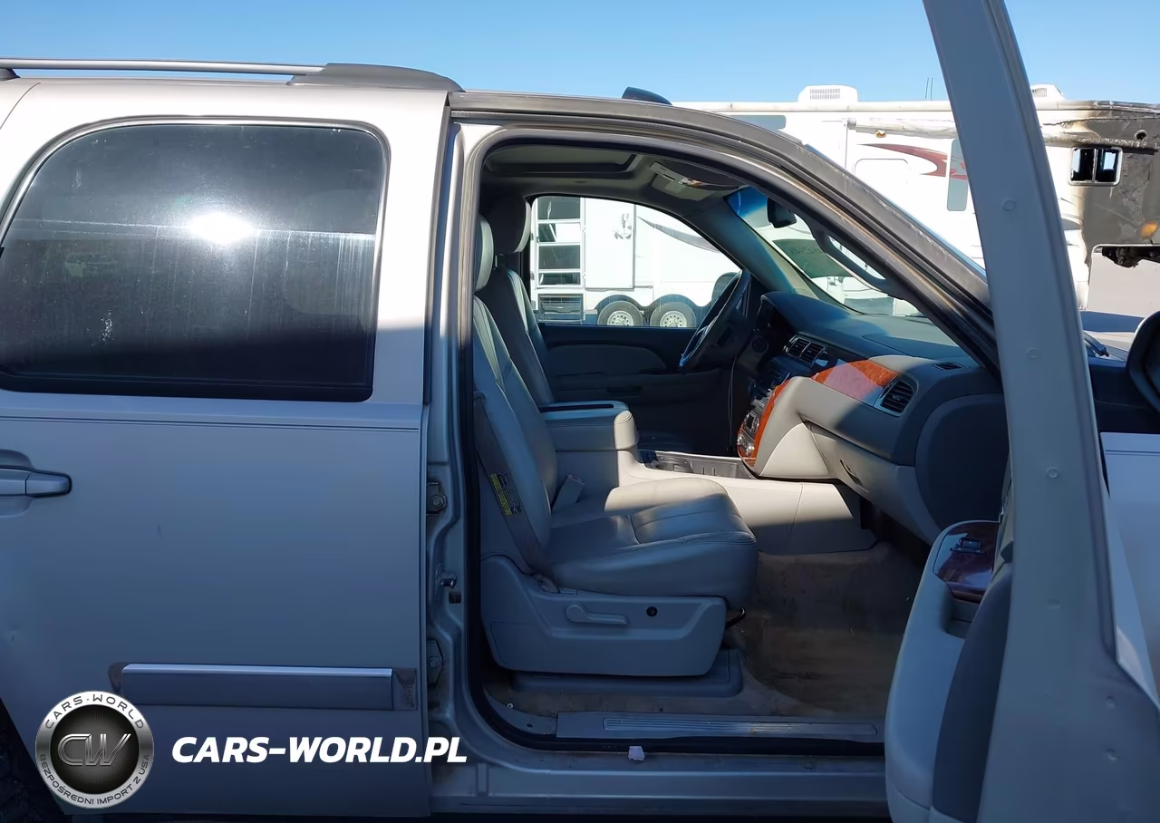 2007 Chevrolet Tahoe Lt VIN:1GNFK13007R136986 - 5