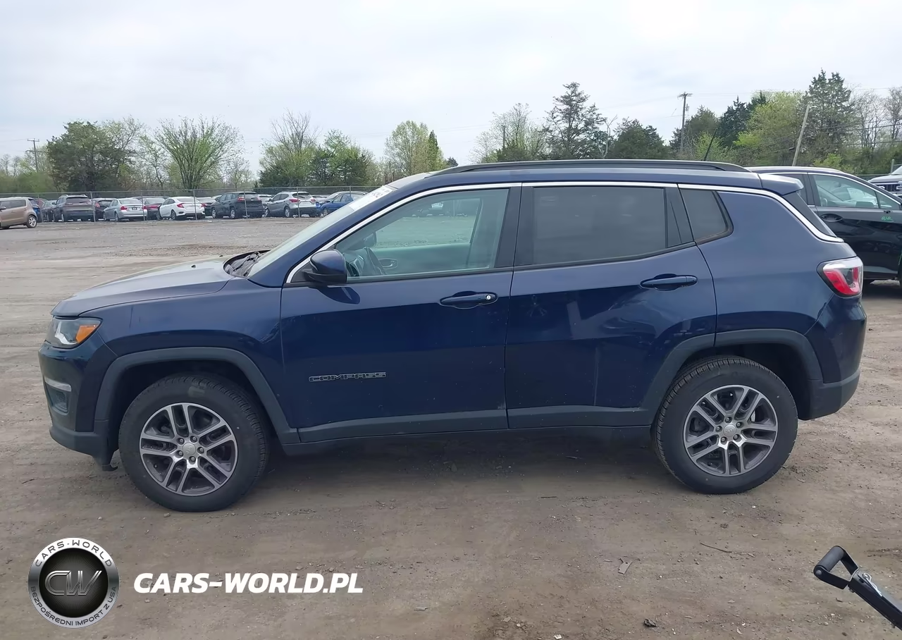 2018 Jeep Compass Latitude 4X4 VIN:3C4NJDBB9JT436035 - 14