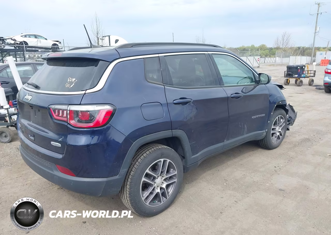 2018 Jeep Compass Latitude 4X4 VIN:3C4NJDBB9JT436035 - 4