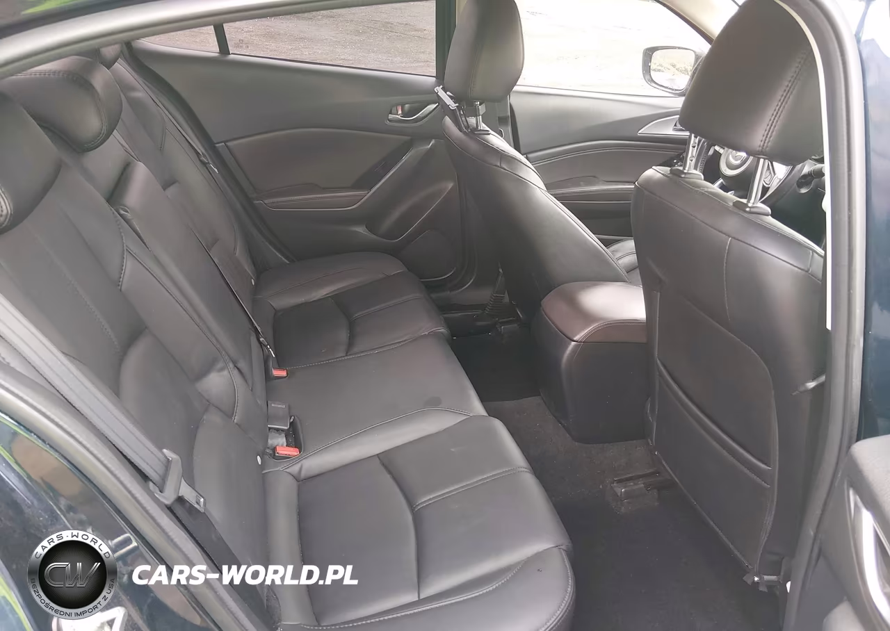 2018 Mazda Mazda3 Touring VIN:3MZBN1V32JM191497 - 8