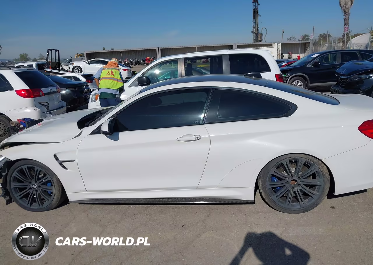 2015 BMW M4 VIN:WBS3R9C50FF708732 - 15