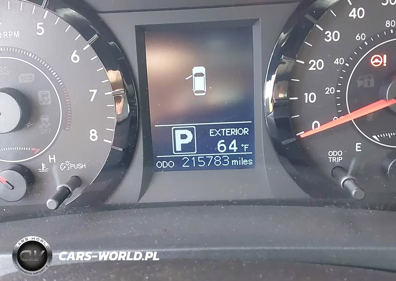2015 Toyota Sienna Le 8 Passenger VIN:5TDKK3DC8FS588275 - 16