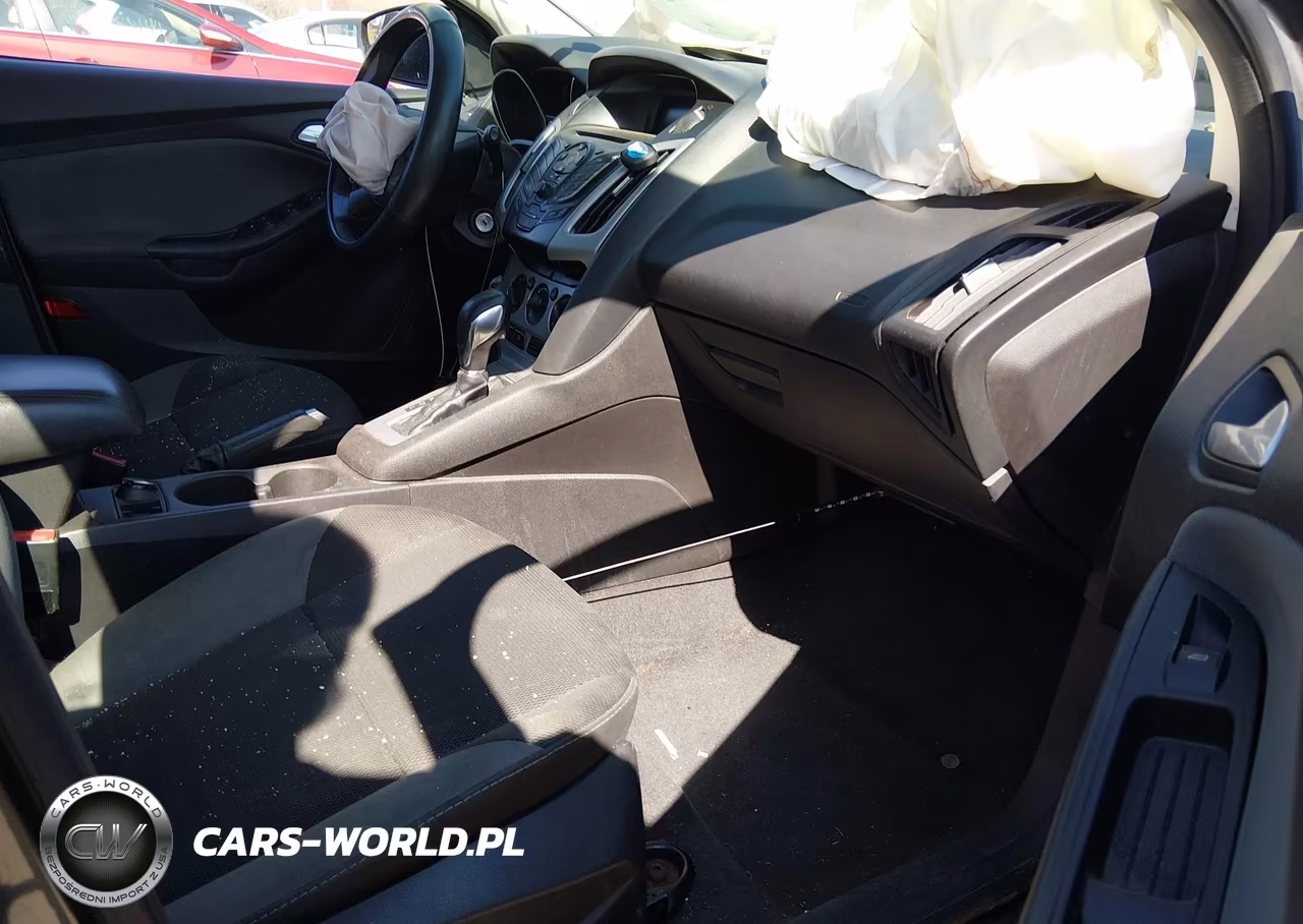 2014 Ford Focus Se VIN:1FADP3K26EL265238 - 5