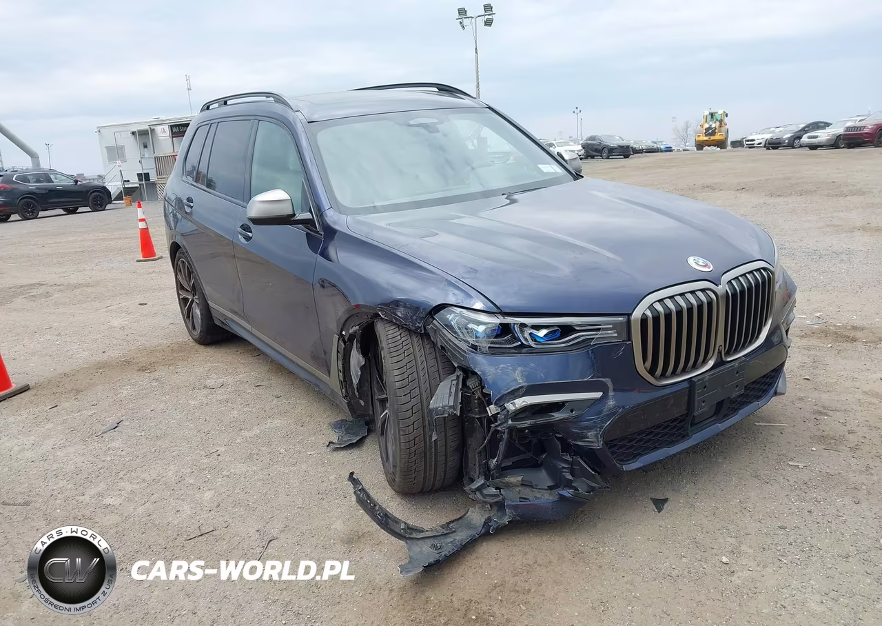 2022 BMW X7 M50I