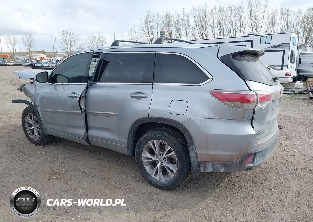 2015 Toyota Highlander Xle V6 VIN:5TDJKRFH8FS213042 - 3