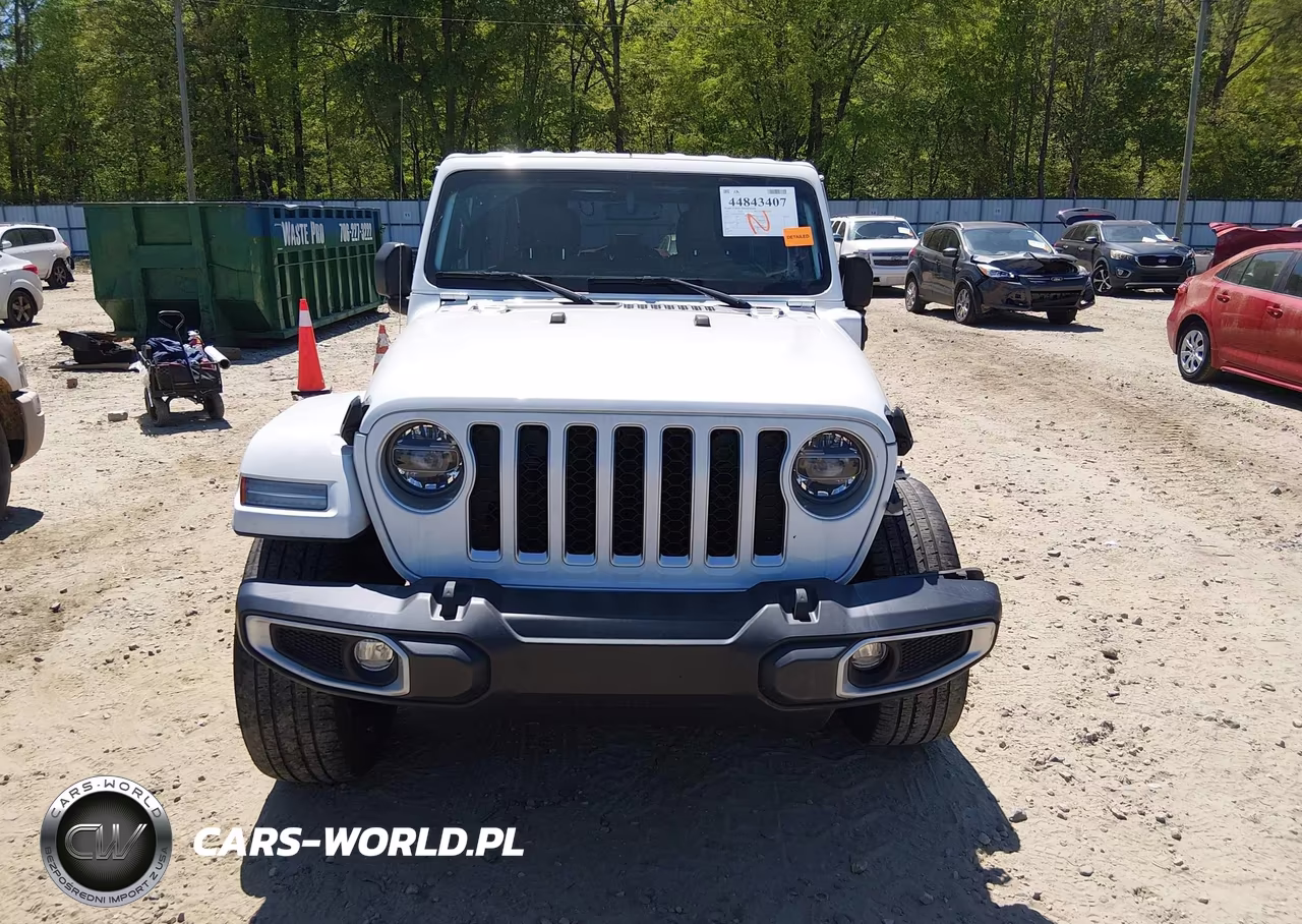 2021 Jeep Wrangler 4Xe Unlimited Sahara 4X4 VIN:1C4JJXP69MW829995 - 13