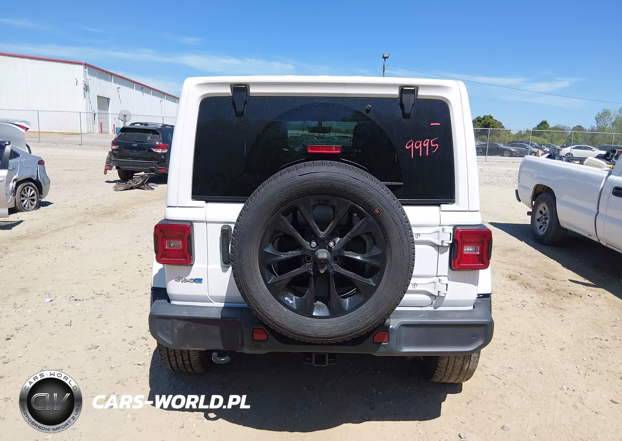 2021 Jeep Wrangler 4Xe Unlimited Sahara 4X4 VIN:1C4JJXP69MW829995 - 17