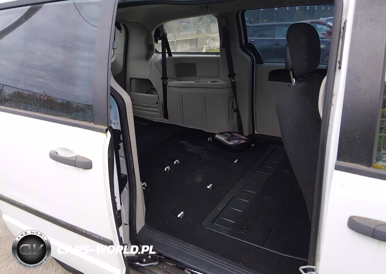 2015 Dodge Grand Caravan American Value Pkg VIN:2C4RDGBG1FR725636 - 8