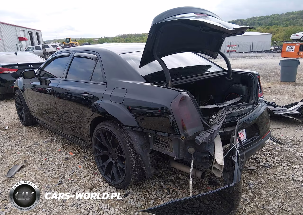 2016 Chrysler 300 S VIN:2C3CCABT0GH100255 - 3