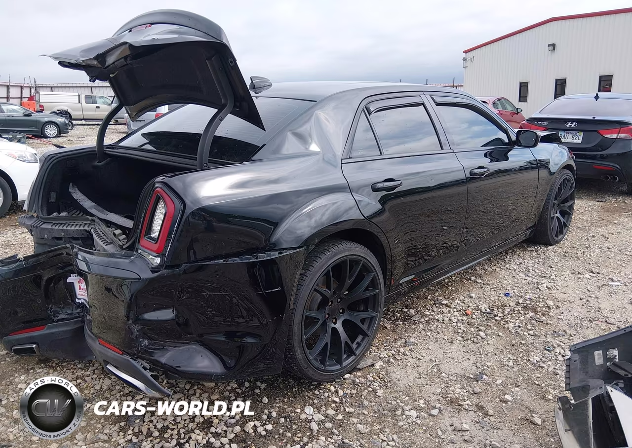 2016 Chrysler 300 S VIN:2C3CCABT0GH100255 - 4