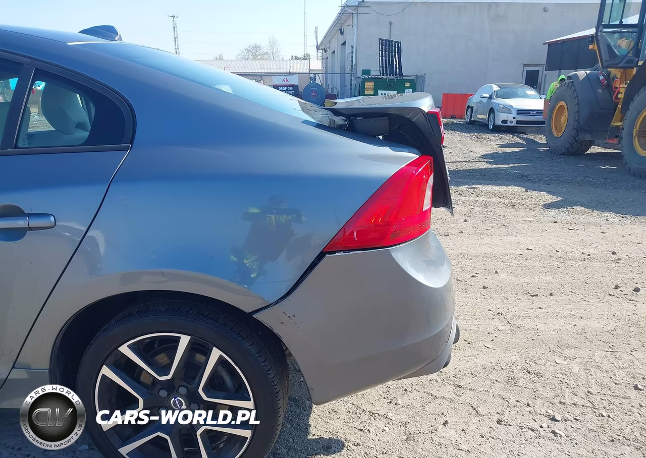 2018 Volvo S60 Dynamic VIN:YV140MTL7J2457984 - 18