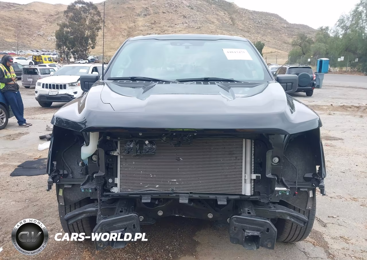 2025 Ford F-150 Xlt VIN:1FTEW3K57SKE28203 - 13