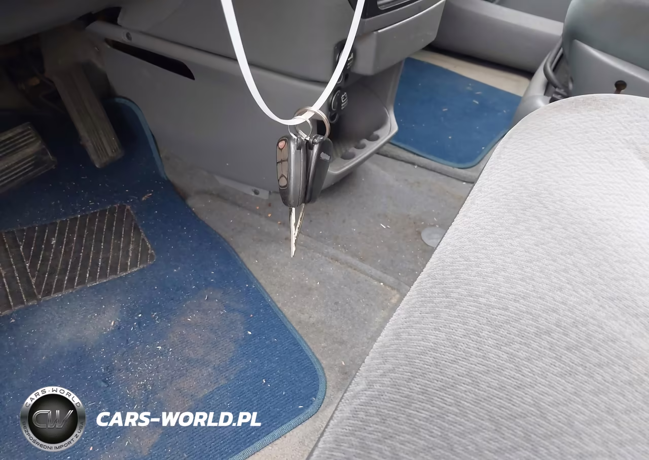 2005 Dodge Grand Caravan Sxt VIN:2D4GP44L15R459589 - 11