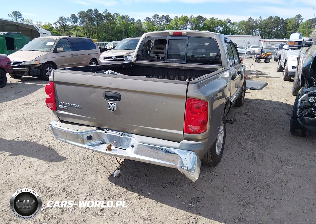 2007 Dodge Dakota Slt VIN:1D7HE48KX7S192761 - 4