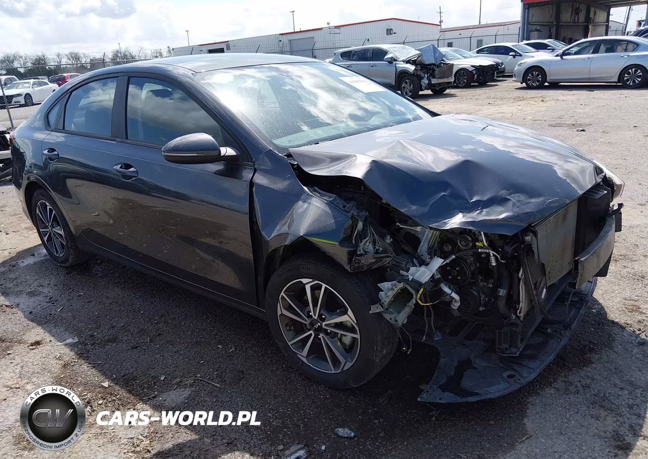 2023 Kia Forte Lxs – zdjęcie 1 z 16
