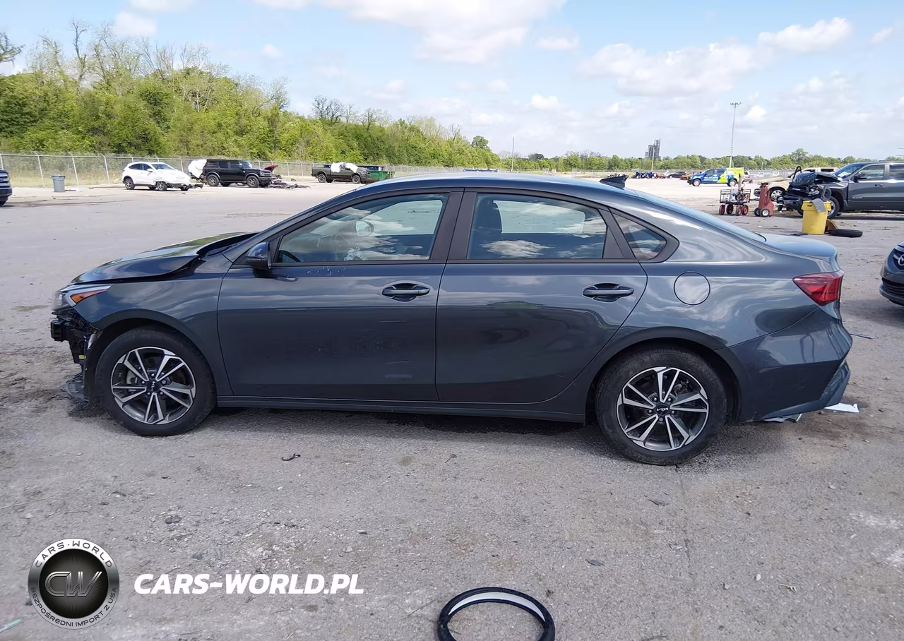 2023 Kia Forte Lxs VIN:3KPF24AD4PE653428 - 14