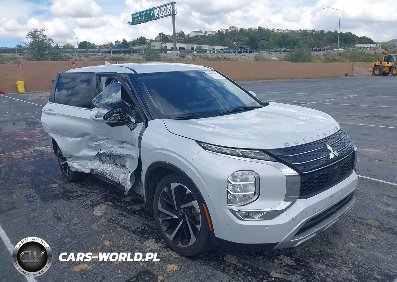2022 Mitsubishi Outlander Black Edition 2Wd-Se 2.5 2Wd-Se Launch Edition 2Wd