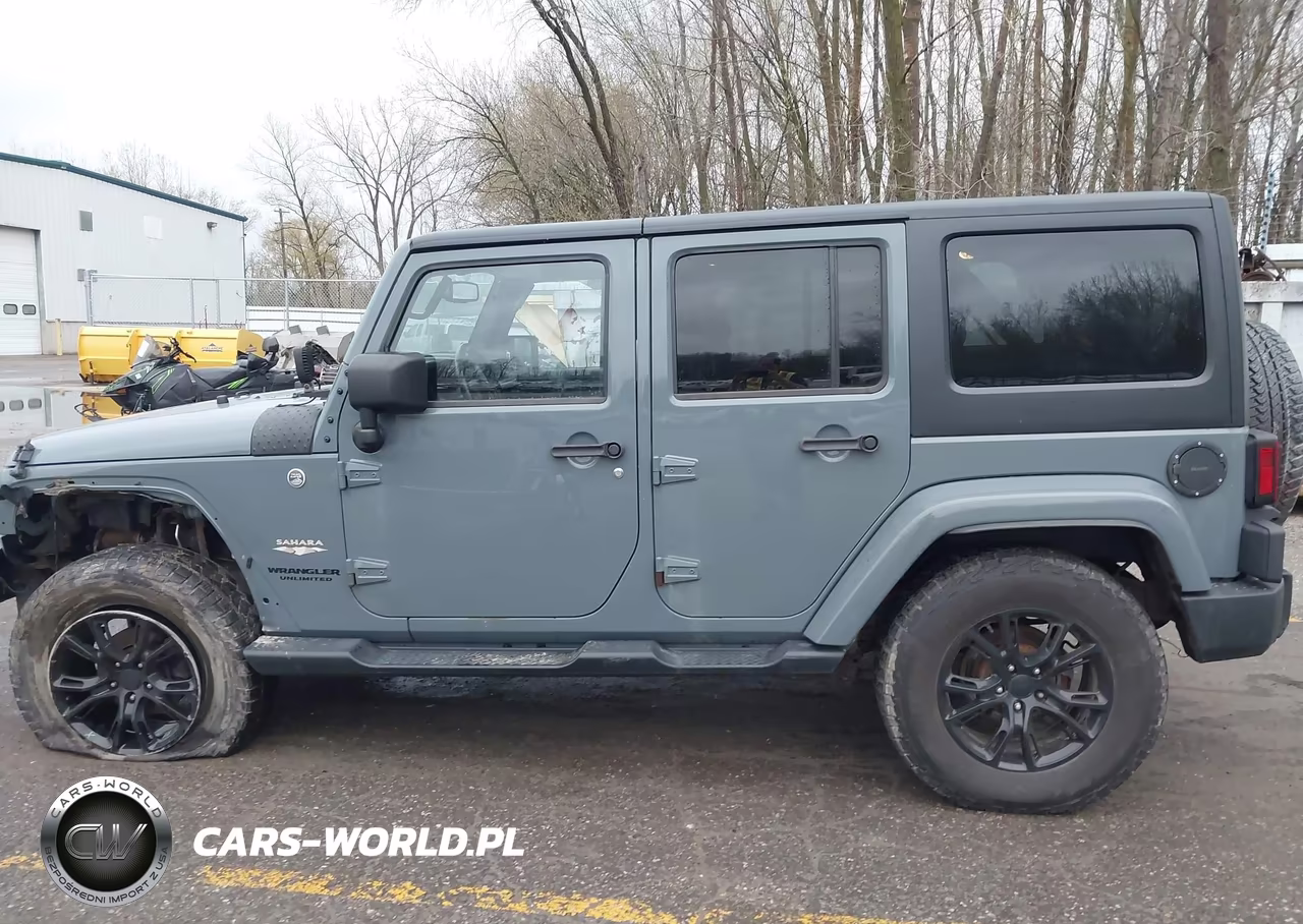 2015 Jeep Wrangler Unlimited Sahara VIN:1C4BJWEG9FL600960 - 14