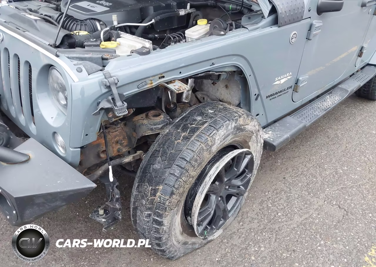 2015 Jeep Wrangler Unlimited Sahara VIN:1C4BJWEG9FL600960 - 6