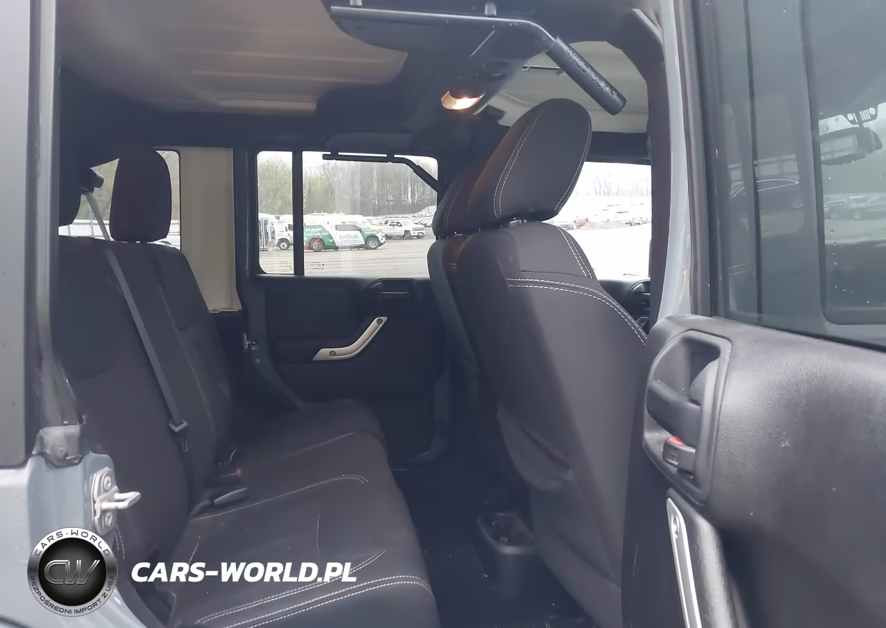 2015 Jeep Wrangler Unlimited Sahara VIN:1C4BJWEG9FL600960 - 8