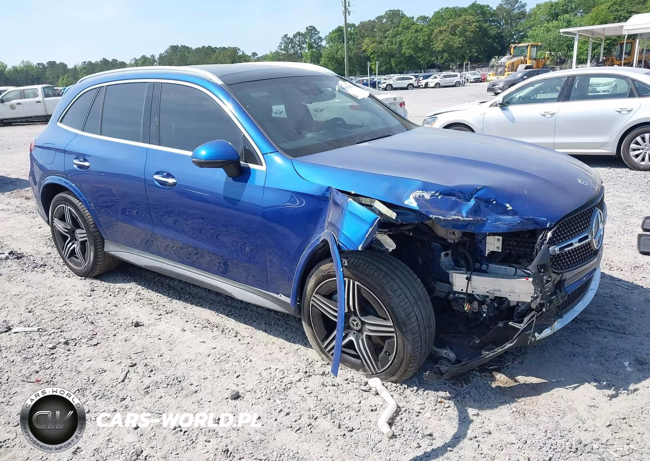 2023 Mercedes-Benz Glc 300 Suv – zdjęcie 1 z 17