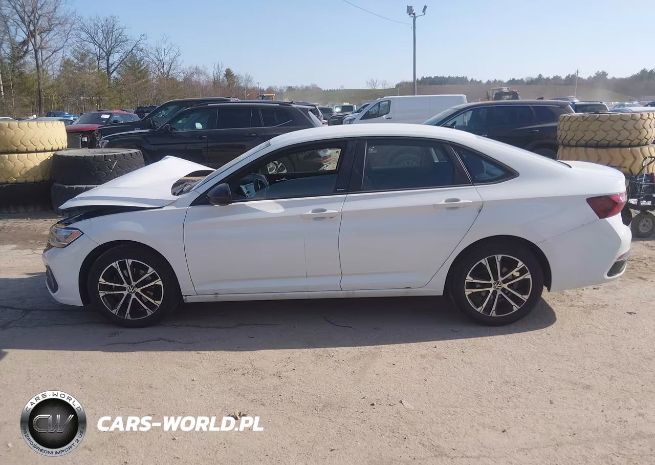 2024 Volkswagen Jetta 1.5T Sport VIN:3VWAM7BU0RM093899 - 13