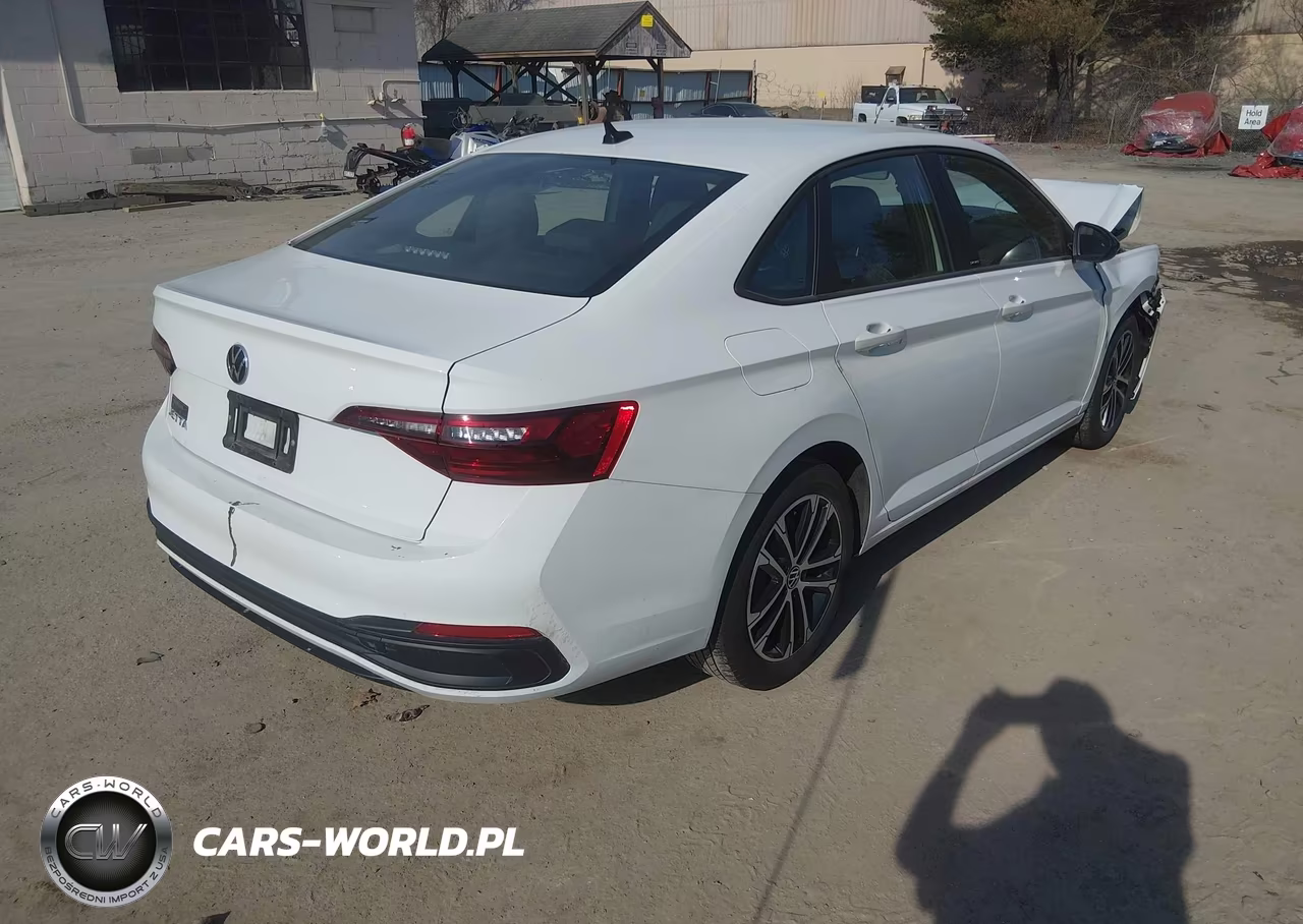 2024 Volkswagen Jetta 1.5T Sport VIN:3VWAM7BU0RM093899 - 4