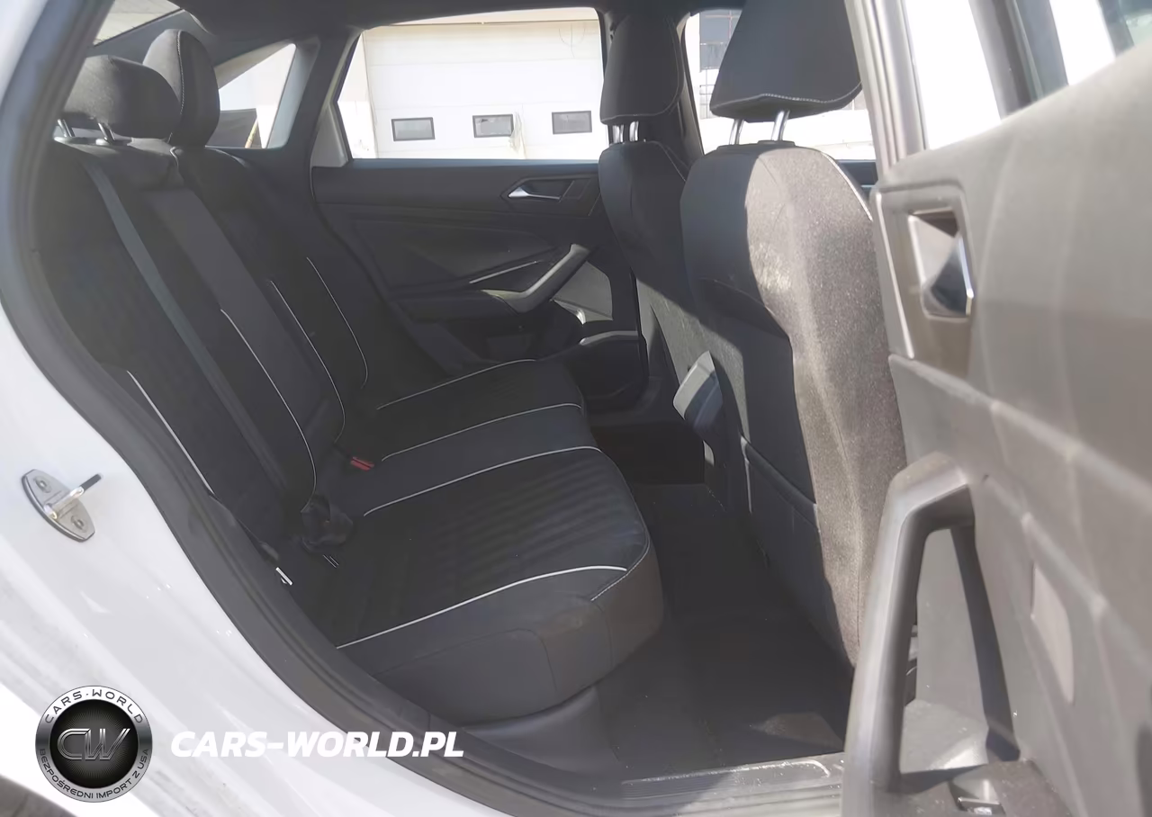2024 Volkswagen Jetta 1.5T Sport VIN:3VWAM7BU0RM093899 - 8