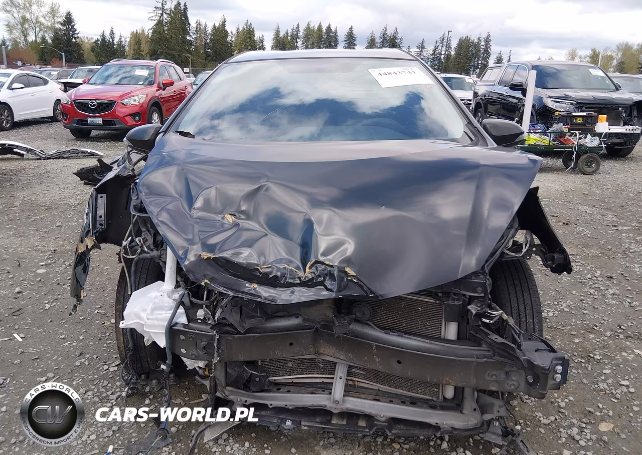 2016 Toyota Prius C Persona Series VIN:JTDKDTB32G1114611 - 13