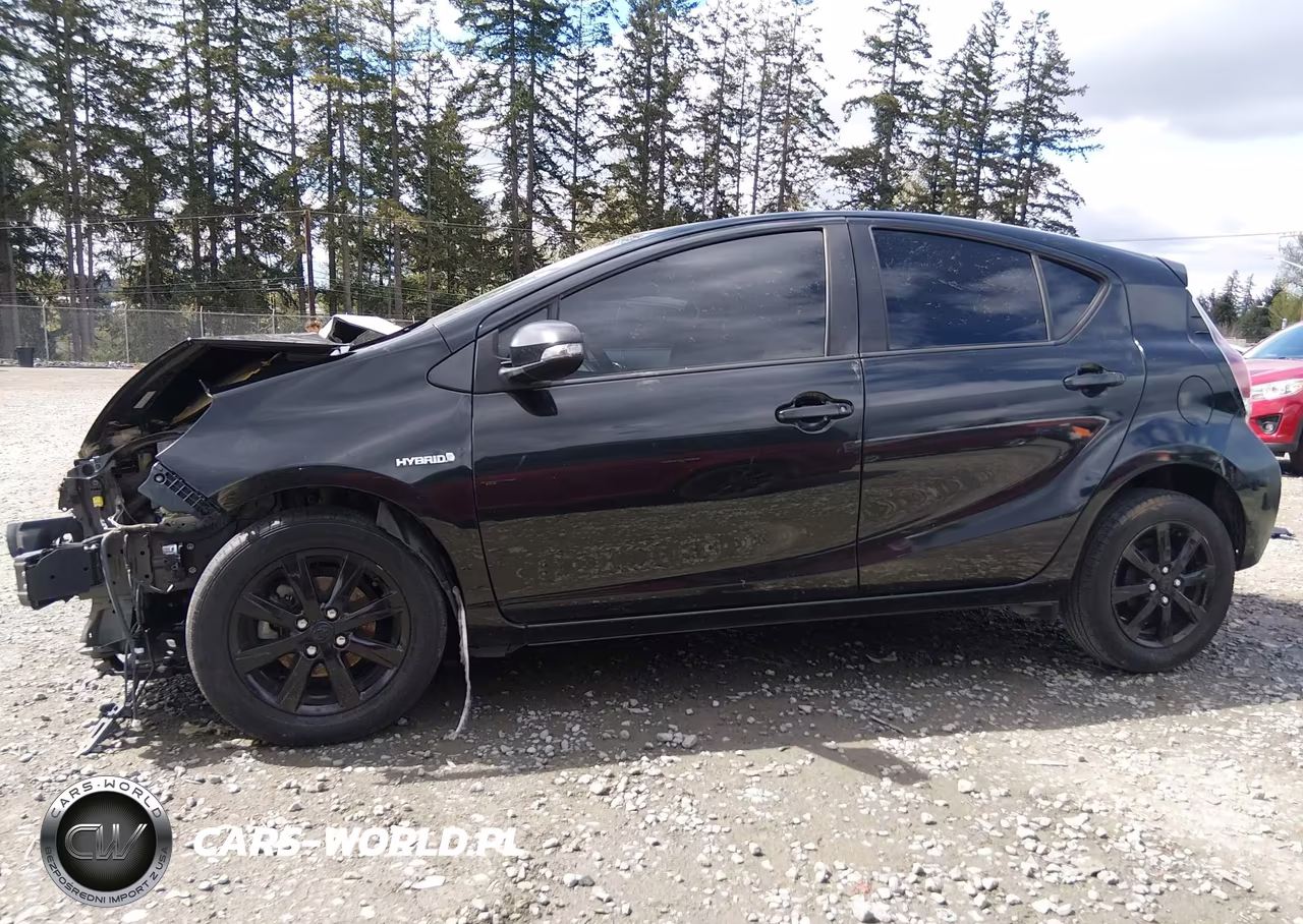 2016 Toyota Prius C Persona Series VIN:JTDKDTB32G1114611 - 15