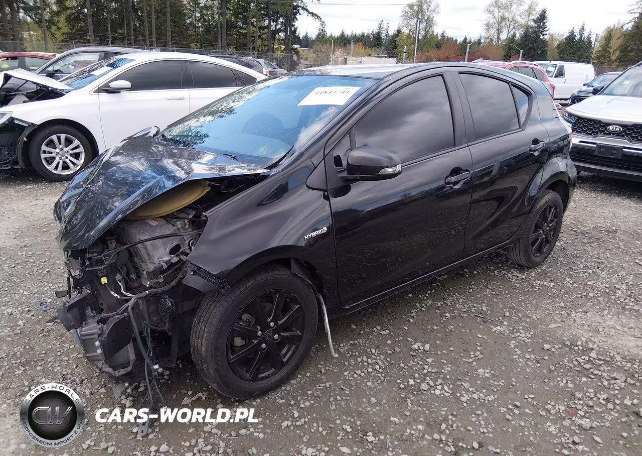 2016 Toyota Prius C Persona Series VIN:JTDKDTB32G1114611 - 2