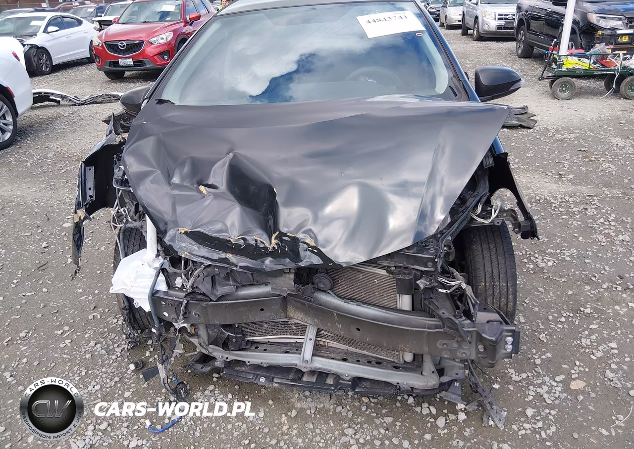 2016 Toyota Prius C Persona Series VIN:JTDKDTB32G1114611 - 6