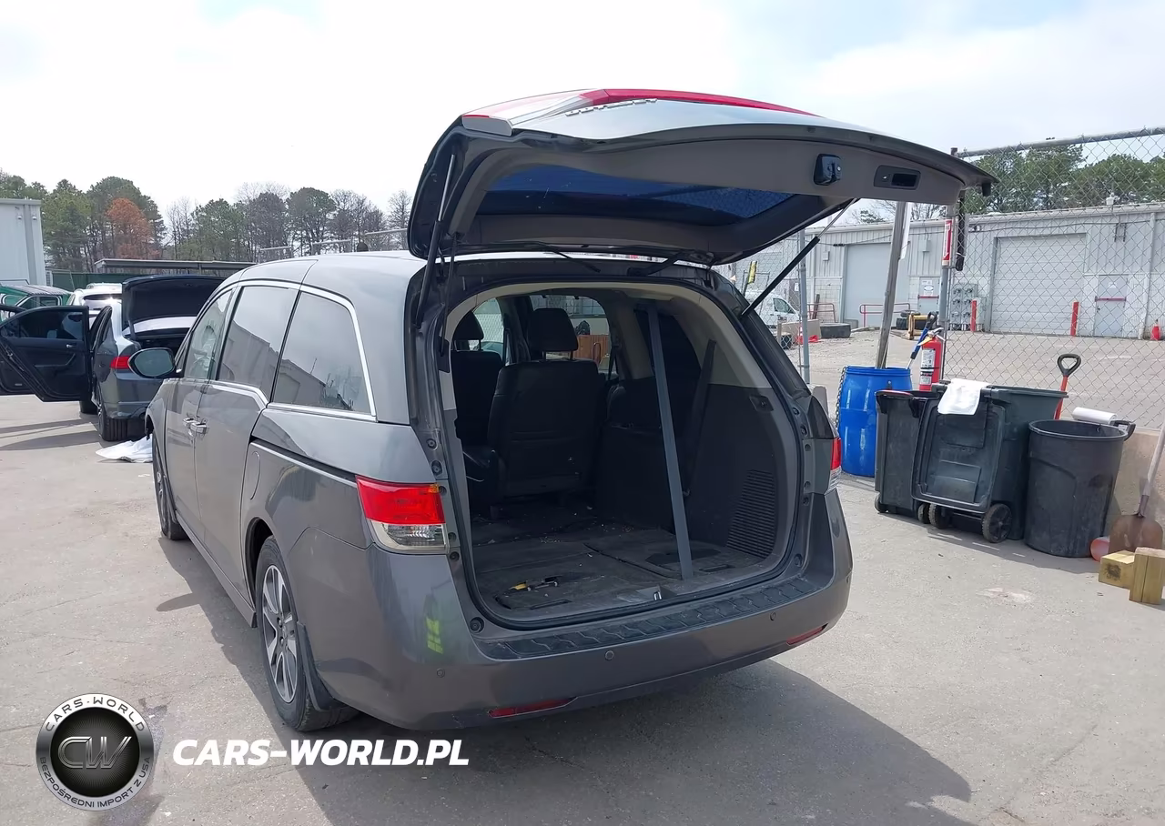 2014 Honda Odyssey Touring-Touring Elite VIN:5FNRL5H93EB010724 - 3