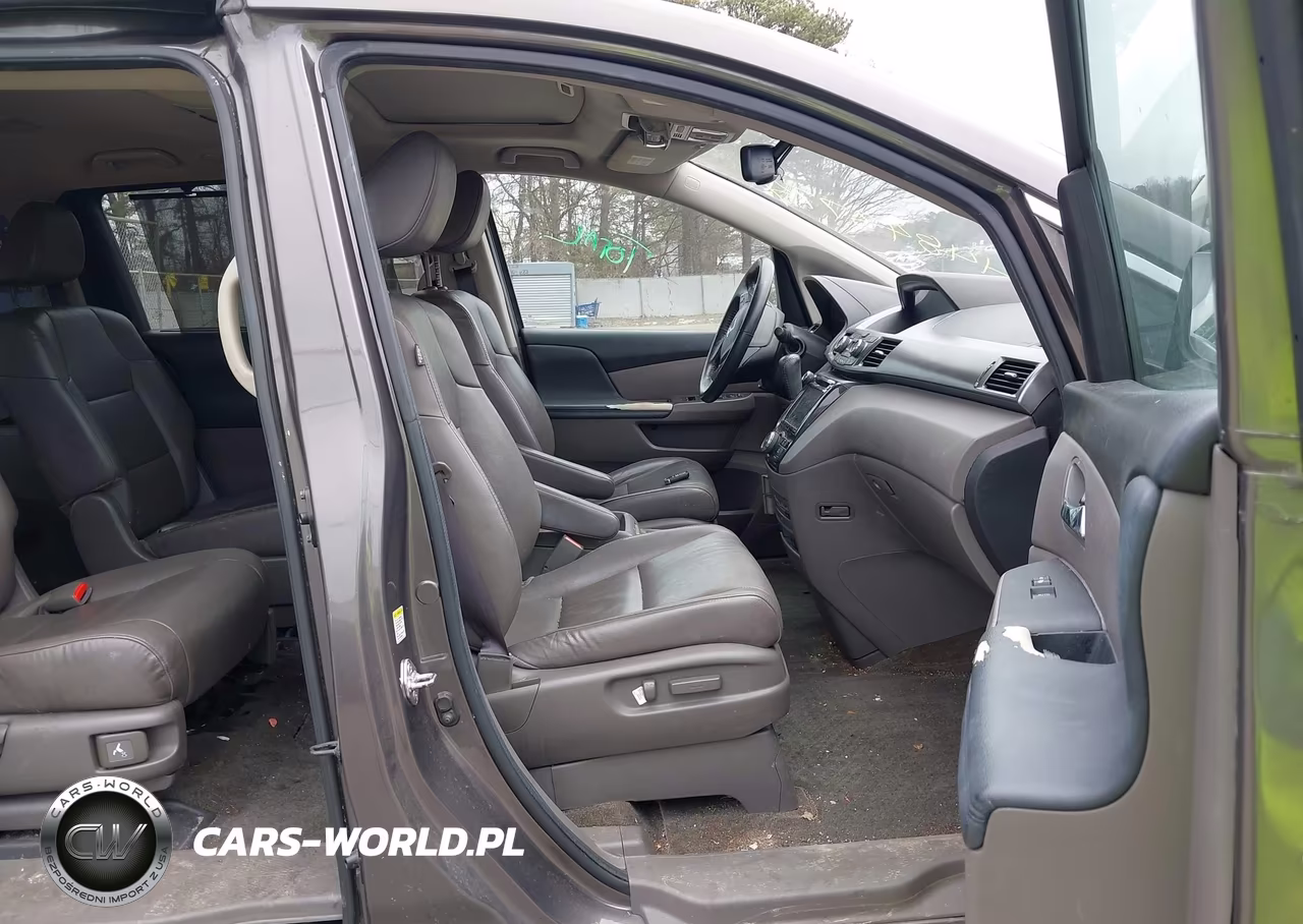2014 Honda Odyssey Touring-Touring Elite VIN:5FNRL5H93EB010724 - 5