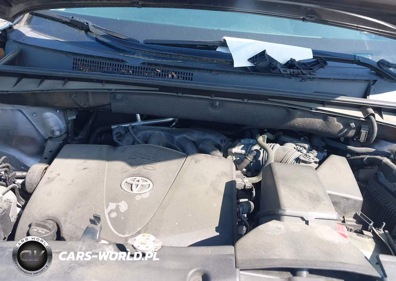 2019 Toyota Highlander Xle VIN:5TDJZRFH6KS579961 - 10