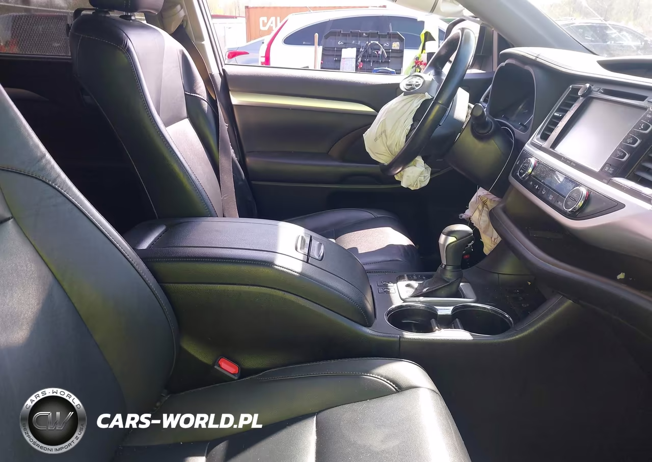 2019 Toyota Highlander Xle VIN:5TDJZRFH6KS579961 - 5