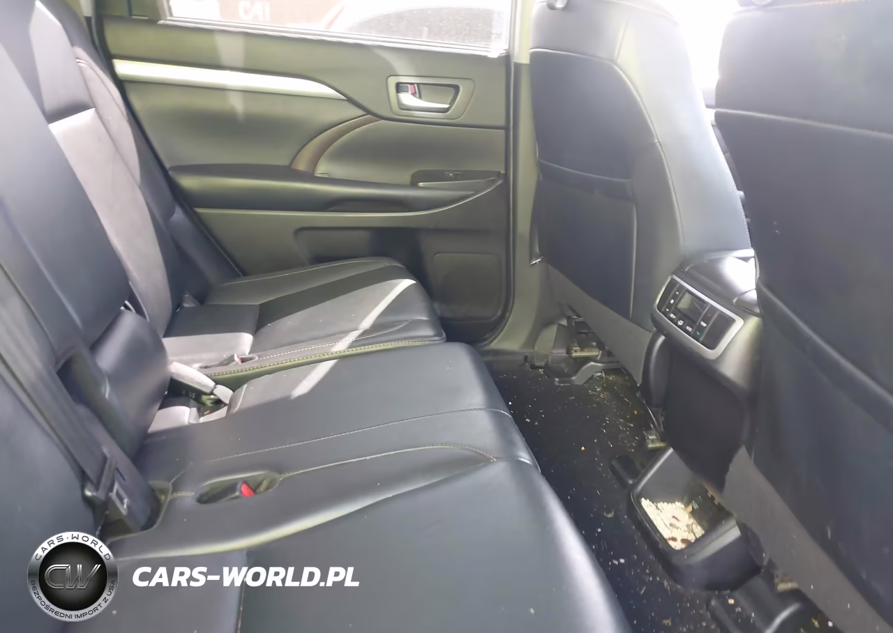 2019 Toyota Highlander Xle VIN:5TDJZRFH6KS579961 - 8