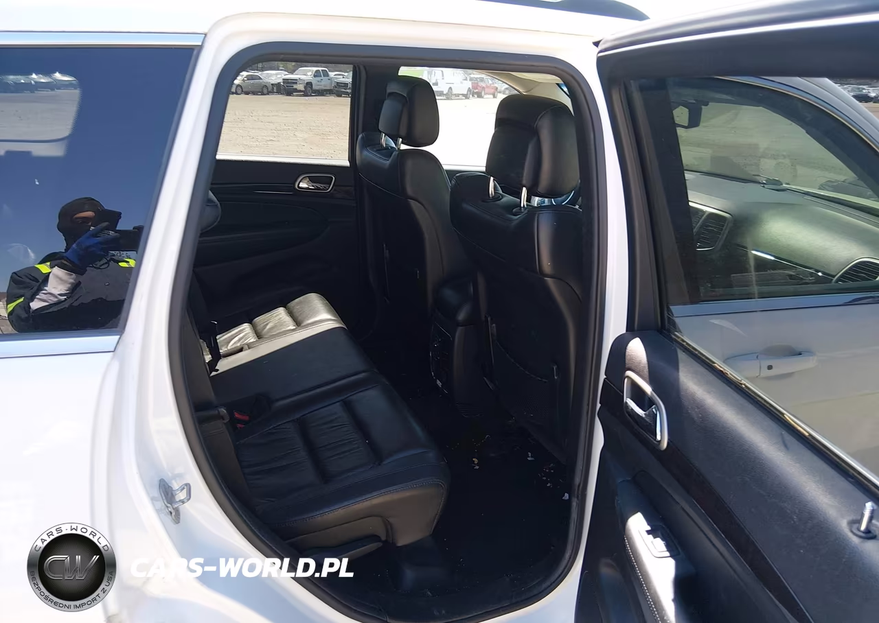 2013 Jeep Grand Cherokee Laredo VIN:1C4RJFAG0DC592118 - 8