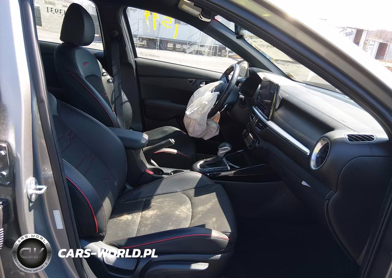 2022 Kia Forte Gt VIN:3KPF44AC0NE476830 - 5