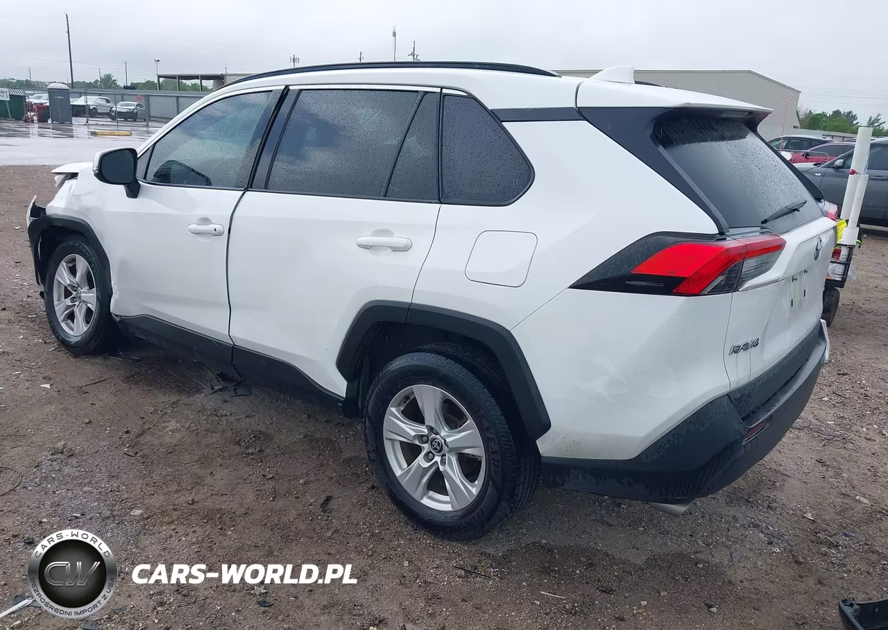 2021 Toyota Rav4 Xle VIN:2T3W1RFV4MC131580 - 3